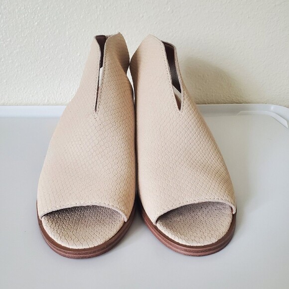 Lucky Brand Women's Terif Backstrap High Heel Sandal Heeled, Stucco 8M - Picture 4 of 16